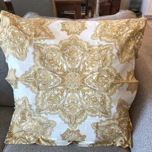 Personal Listing is 1 Euro Sham for @smodelicious